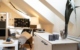 Studio 953 - Your Peace Of Mind, Ac & Parking